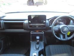 2025 Mitsubishi
Triton GLX