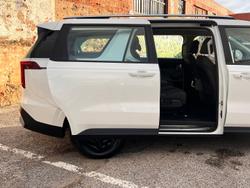 2024 Kia
                Carnival S