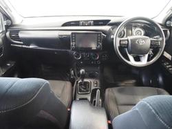 2021 Toyota
                Hilux SR