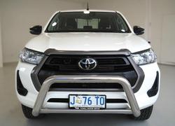 2021 Toyota
                Hilux SR