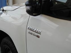 2021 Toyota
                Hilux SR