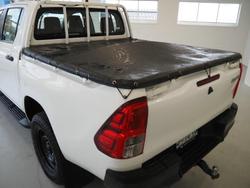 2021 Toyota
                Hilux SR