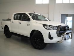 2021 Toyota
                Hilux SR