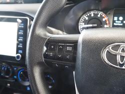 2021 Toyota
                Hilux SR