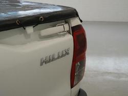 2021 Toyota
                Hilux SR