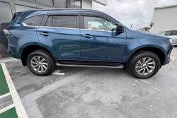 2024 Isuzu
MU-X LS-U