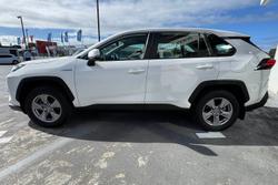 2022 Toyota
                RAV4 GX
