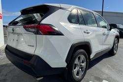 2022 Toyota
                RAV4 GX