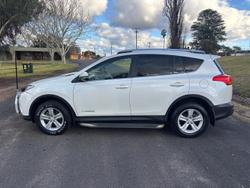 2013 Toyota
RAV4 Cruiser