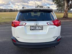 2013 Toyota
RAV4 Cruiser