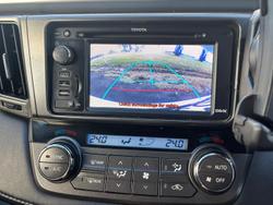 2013 Toyota
RAV4 Cruiser
