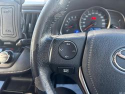 2013 Toyota
RAV4 Cruiser