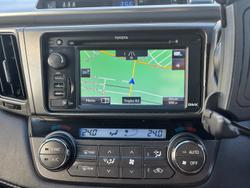 2013 Toyota
RAV4 Cruiser