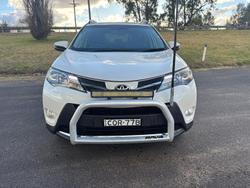 2013 Toyota
RAV4 Cruiser