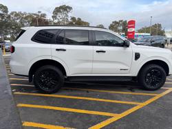 2023 Ford
Everest Sport