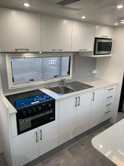 2018 New Age Caravans Manta Ray Mr19er