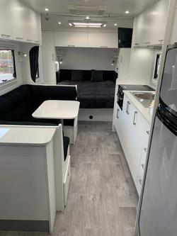 2018 New Age Caravans Manta Ray Mr19er