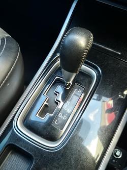 2019 Mitsubishi
Outlander LS