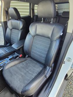 2019 Mitsubishi
Outlander LS