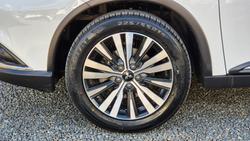 2019 Mitsubishi
Outlander LS