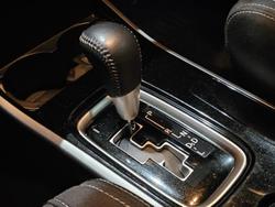 2018 Mitsubishi
Outlander LS