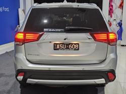 2018 Mitsubishi
Outlander LS