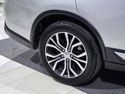 2018 Mitsubishi
Outlander LS