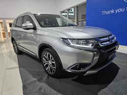 2018 Mitsubishi
Outlander LS