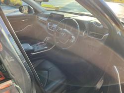 2022 Toyota
                Kluger GXL