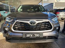 2022 Toyota
                Kluger GXL