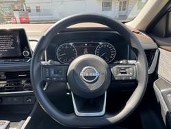 2025 Nissan X-TRAIL ST