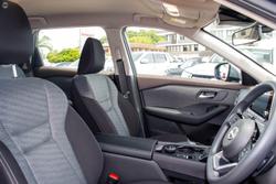 2025 Nissan
X-TRAIL ST