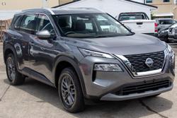 2025 Nissan
X-TRAIL ST