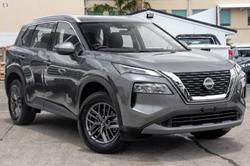 2025 Nissan
X-TRAIL ST