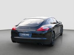 2010 Porsche
Panamera 4S