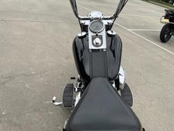 2005 HARLEY-DAVIDSON FLSTC HERITAGE SOFTAIL CLASSIC Black