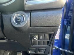 2015 Toyota
                Hilux SR5