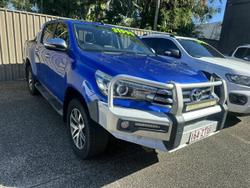 2015 Toyota
                Hilux SR5