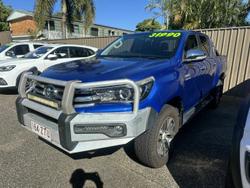 2015 Toyota
                Hilux SR5
