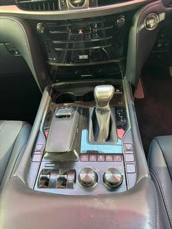 2020 Lexus
LX LX570