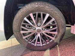 2020 Lexus
LX LX570