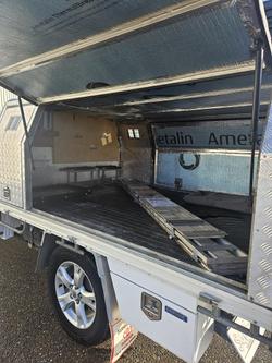 2011 Toyota
Hilux Workmate