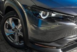 2021 Mazda
MX-30 G20e Touring