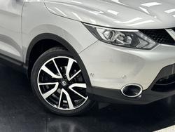 2016 Nissan
QASHQAI Ti
