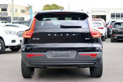 2024 Volvo
                XC40 Ultra B4 Dark