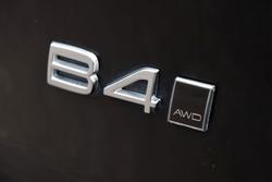 2024 Volvo
                XC40 Ultra B4 Dark