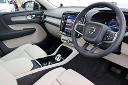 2024 Volvo
                XC40 Ultra B4 Dark
