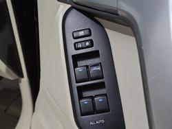 2021 Toyota
Landcruiser Prado VX