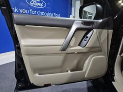 2021 Toyota
Landcruiser Prado VX