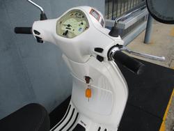 2012 VESPA LX 125 White